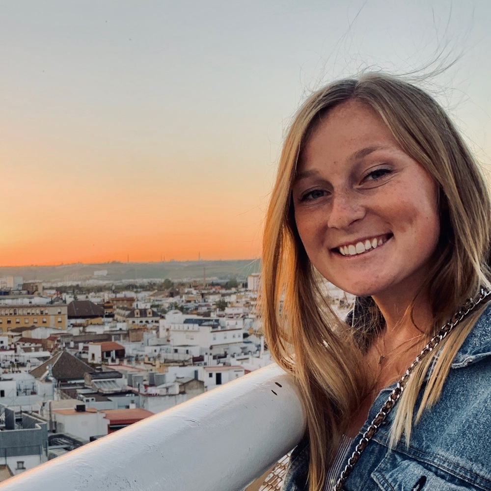 Meet your Posher, Hayley